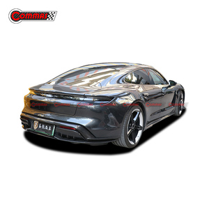 Kit carrosserie pour Porsche Taycan style MR en fibre de carbone sèche : pare-chocs avant et arrière, diffuseur, lèvres de pare-chocs, jupes latérales, aérations arrière - Product Image 4