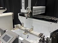 Machine de fraisage et de perçage CNC verticale HSMAC 700 pour la fabrication de fenêtres et de portes, vitesse de broche 18000 tr/min, commande par écran tactile