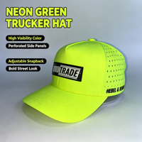 Casquette de baseball respirante à séchage rapide avec logo en patch de caoutchouc perforé au laser jaune néon et broderie latérale pour sports urbains