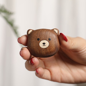 Imán de nevera de ébano con diseño de oso, venta directa de fábrica, bonito, de madera maciza, creativo, ecológico, grabado y personalizado para el hogar. - Product Image 2