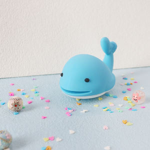 床の机で遊ぶ赤ちゃんのためのPaisen工場カスタムクジラシリコーンティーザー象フォーム幼児用おもちゃ - Product Image 1