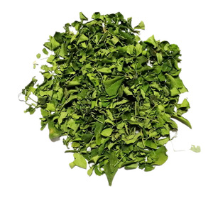 Feuilles de Moringa Oleifera séchées naturellement, sans soufre, super-aliment, matière première pour les thés bien-être, compléments alimentaires et additifs alimentaires - Product Image 1