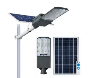Straßenverkehrspole Solarbatterie Straßenbeleuchtung 100 W 200 W 300 W 400 W Solar Outdoor-Dekoration
