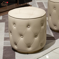 Tabouret Rond Beige de Luxe en Cuir Véritable Capitonnée de Haute Qualité pour Chambre et Salon, Idéal pour se Préparer et Se Changer de Chaussures