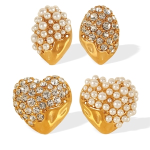 Boucles <span class=keywords><strong>d</strong></span>'oreilles chic et luxueuses, personnalisées, plaquées or 18 carats, en acier inoxydable géométrique, avec perles artificielles et diamants, pour femmes - Product Image 1