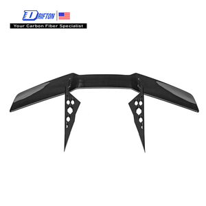 สปอยเลอร์หลังคาร์บอนไฟเบอร์ทรง DK สำหรับรถยนต์ Lamborghini Revuelto - Product Image 1