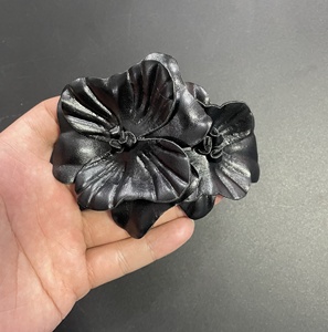 High-End 9x7cm Saco De Couro Elegante Clipe De Cabelo Sapato Broche Pequeno Perfumado Flor Broche Titular Buckle Encerramento Jóias Container - Product Image 5