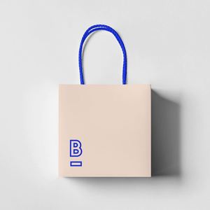 Sac de shopping en papier enduit pliable biodégradable personnalisé avec votre propre logo pour les magasins de détail de vêtements et de chaussures - Product Image 5