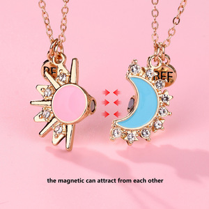 Regalos de Cumpleaños para Chicas, Juego de 2 Collares Magnéticos de Aleación con Diseño de <span class=keywords><strong>Sol</strong></span> y Luna, Joyería de Moda para Mujer - Product Image 3