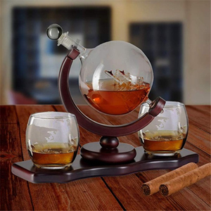 2023 Wholesale Handmade Borosilicate Glass Clear Classic Globe Shaped <strong>Decanter</strong> with Oval Wooden Base for <strong>Whiskey</strong> - Product Image 5