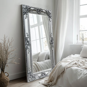 <span class=keywords><strong>Miroir</strong></span> sur pied orné en argent antique de luxe pour chambre à coucher et salon - Product Image 2