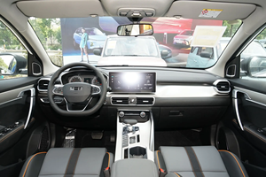 SUV Usada Geely Coolray <span class=keywords><strong>2023</strong></span> 1.5T DCT Edición Platinum, Gran Oferta, Clásica, Fácil de Estacionar, Tecnología de <span class=keywords><strong>Moda</strong></span> - Product Image 4