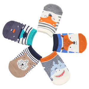 Calcetines cortos de verano antideslizantes con patrón de animales de dibujos animados para bebé - Product Image 2
