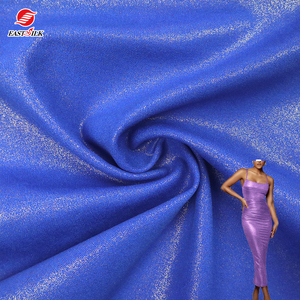 Tissu Usine <span class=keywords><strong>pas</strong></span> <span class=keywords><strong>cher</strong></span> 95% polyester 5% spandex teint uni poly mousse crêpe plongée feuille tissu <span class=keywords><strong>de</strong></span> noël pour femme robe - Product Image 1