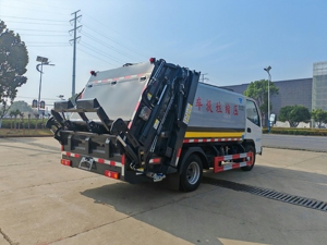 Camión Compactador de Basura Dongfeng de 4.2m, Duradero, con Motor Diésel, Precio de Fábrica - Product Image 6