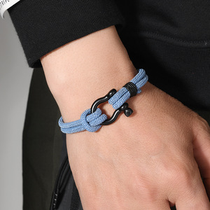 Pulseras Unisex de Moda Deportiva Hechas a Mano con Hebilla en Forma de Herradura en Acero Inoxidable y Cuerda Trenzada de Milán - Product Image 3