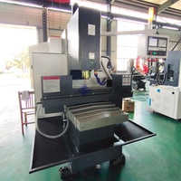 Machine de fraisage CNC à 3 axes verticale VMC de Chine avec commande automatique GSK, broche BT40, broche simple pour le traitement des métaux