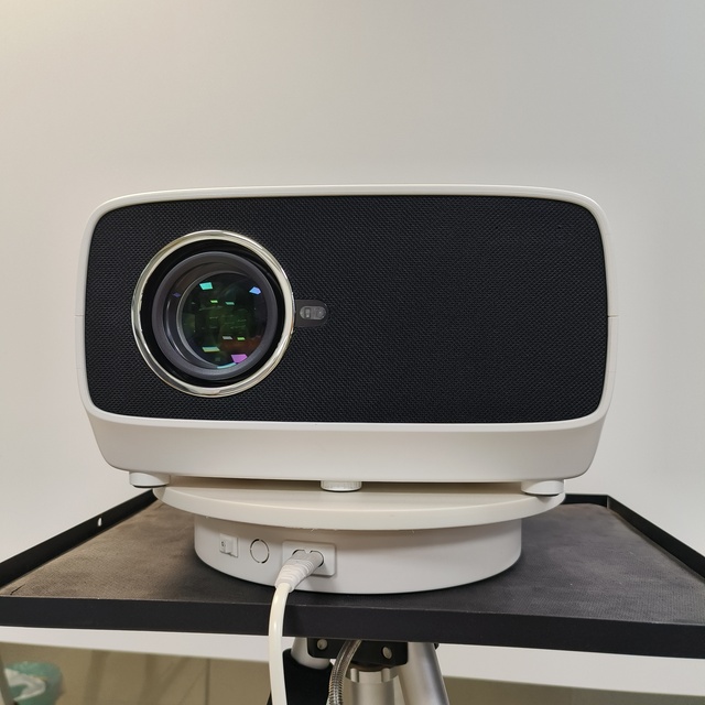 2000 Lumen Smart WIFI 3D LCD Video Full HD 1080P LED Home Theater Projector 4K Projector of Home Theater Projectors