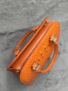 Sac à main pour femme en cuir de crocodile coloré, modèle le plus vendu, avec bandoulière pour porté en travers du corps - Product Image 3
