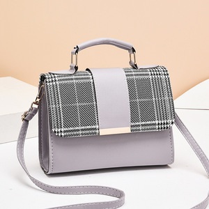 حقيبة كتف نسائية ملونة من جلد البولي يوريثان بنقشة كاروهات عصرية وأنيقة للبيع بالجملة، إصدار 2025 الجديد، مناسبة للتسوق والنزهات اليومية - Product Image 6