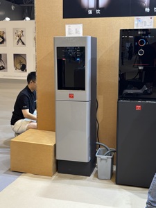 Máquina Dispensadora de Bebidas Carbonatadas Lonsid Eléctrica con Control WiFi, Soporte, Capacidad de 20L, Diseño Moderno y Delgado, Uso en Hoteles, Bebidas Frías/Calientes - Product Image 2
