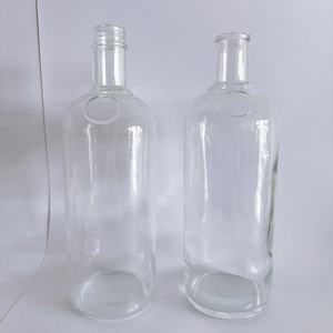 Botellas de vidrio absoluto de <span class=keywords><strong>Vodka</strong></span> de <span class=keywords><strong>1000ml</strong></span> con tapa de plástico - Product Image 3