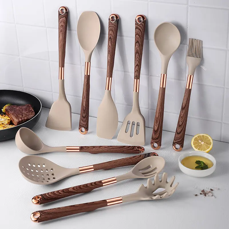 Atacado estilo nórdico venda quente família cozinha ferramentas acessórios por espátula de silicone alça de madeira cozinhar ferramentas Spoon Set