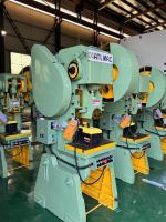 Machine de poinçonnage de tôles multifonctionnelle de haute qualité JB23-25T, équipée d'une pompe à moteur, haute stabilité mécanique pour la quincaillerie