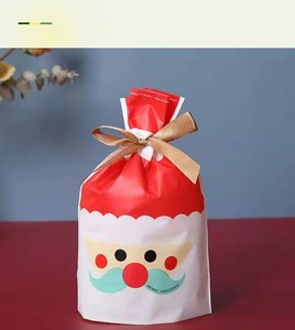 Bolsa de regalo de Navidad con MOQ bajo, bolsa de embalaje autoportante, diseño de bolsa con cordón de dibujos animados, bolsa de regalo para dulces - Product Image 3