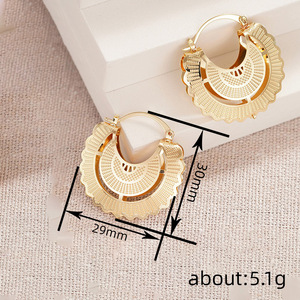 Orecchini a polsino a strisce cave per donna, stile vacanza, accessori per l'orecchio da indossare tutti i giorni - Product Image 4