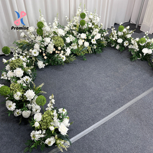 Composition florale artificielle réaliste en soie blanche et verte pour décoration de table et toile de fond, idéale pour les événements de rentrée scolaire - Product Image 1