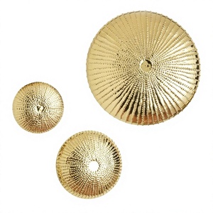 Arte de pared de metal grande con diseño moderno intrincado Acento perfecto para cualquier espacio vital por Axiom Home Accents - Product Image 1