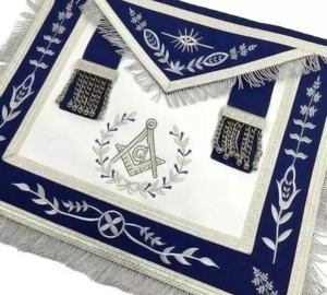 Tablier brodé Machine disney, bleu, idéal pour Master eu - Product Image 5