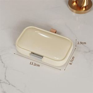 Pastillero de 8 Días con Código de Color, 8 Compartimentos con Tapas a Presión para Mayor Seguridad - Product Image 1