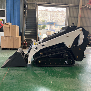 บริการ<span class=keywords><strong>เช่า</strong></span>รถตักล้อยางขนาดเล็ก Derette V1000 เครื่องยนต์ Kubota 25 แรงม้า สำหรับใช้งานในพื้นที่แคบ พร้อมอุปกรณ์พรวนดิน - Product Image 3