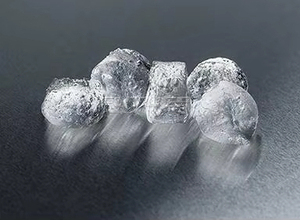 Machine à glaçons en forme de pépites pour la maison ; produit des glaçons délicieux et croquants en seulement 15 minutes - Product Image 5