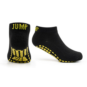 Calzini sportivi antiscivolo personalizzati per calcio adulto Pilates Yoga Grip con graziose <span class=keywords><strong>scarpe</strong></span> <span class=keywords><strong>da</strong></span> bambino ricamate - Product Image 2