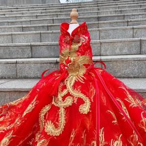 ชุดกี่เพ้าลายมังกรแดงและลวดลายมงคลพร้อมชายกระโปรงยาว ชุดเดรสสัตว์เลี้ยงน่ารักลายหมีน้อยแบบออริจินัลสำหรับแมวและสุนัข - Product Image 3