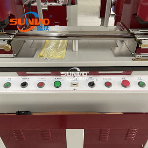 Poinçonneuse hydraulique <span class=keywords><strong>de</strong></span> <span class=keywords><strong>trous</strong></span> <span class=keywords><strong>de</strong></span> <span class=keywords><strong>ceinture</strong></span> en cuir avec <span class=keywords><strong>ceinture</strong></span> <span class=keywords><strong>de</strong></span> découpeuse <span class=keywords><strong>de</strong></span> tête et <span class=keywords><strong>de</strong></span> queue faisant la <span class=keywords><strong>machine</strong></span> - Product Image 5