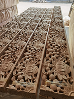 Moulures en bois sculptées modernes pour murs, corniches, garnitures de portes, hôtels, hôpitaux et extérieurs