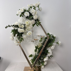 Cadre de lustre en métal doré Offre Spéciale lisse avec diamant Décoration de centre de table de mariage Support à fleurs - Product Image 2
