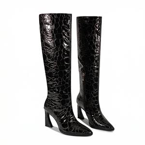 Bottes femme <span class=keywords><strong>à</strong></span> hauteur du genou en PU verni haute brillance, motif pierre irrégulier, bout pointu, collection hiver, talons bloc sculptés en métal - Product Image 6