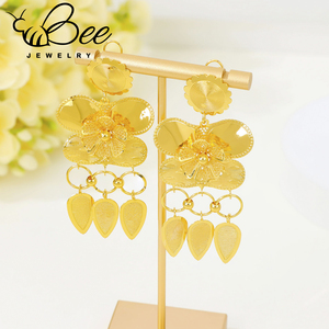 Conjunto de collar y aretes largos de aleación hipoalergénica chapada en oro de 24k a prueba de agua, estilo indio, joyería nupcial de Dubái. - Product Image 3