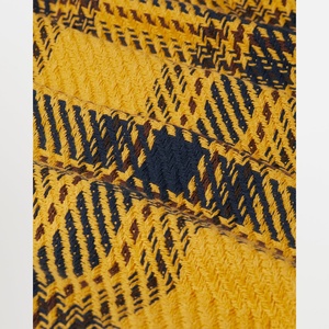 <span class=keywords><strong>Surchemise</strong></span> <span class=keywords><strong>jaune</strong></span> en coton recyclé avec deux poches plaquées sur le devant pour <span class=keywords><strong>homme</strong></span> - Product Image 4