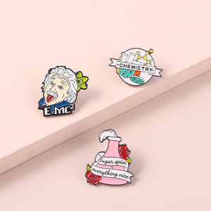 Broche en émail et badge de revers en métal brillant, motif 'Bite My Shiny Metal Ass' de la série de bande dessinée 'American Comedy Comics', cadeau pour fans et amis, vente en gros - Product Image 4