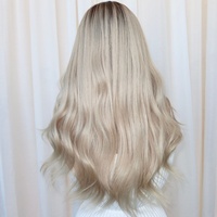 Perruque Lace Wig Blond Cendré Cheveux Humains Remy Longue Ondulée Beige Blonde Raie Centrale Style Doux et Glamour Bonnet Complet