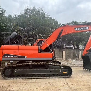 Livraison gratuite, Excavatrice minière de 30 tonnes presque neuve, Excavatrice sur chenilles d'occasion Doosan DX300LC-9C de Corée du Sud - Product Image 1