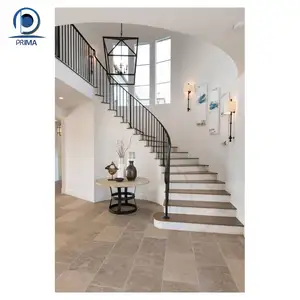 Prima moderne Spiraltreppe perforiertes Stahltreppengehäuse modisches Design Treppen für den Innenbereich Holzstufen