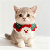 Collier de Noël et du Nouvel An pour chat en fibre acrylique mignon avec clochette, écharpe tricotée et bavoir