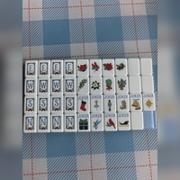 Set Mahjong Americano Personalizzato a 4 Strati con Tema Natalizio, Tessere in Acrilico con Motivi Festivi, Set da Gioco per Regali e Feste